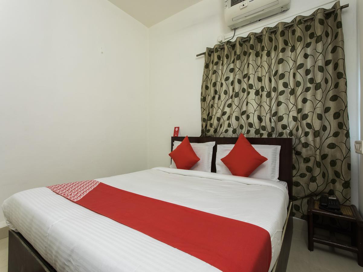 Oyo 14856 Resort Raghav Palace Индор Екстериор снимка