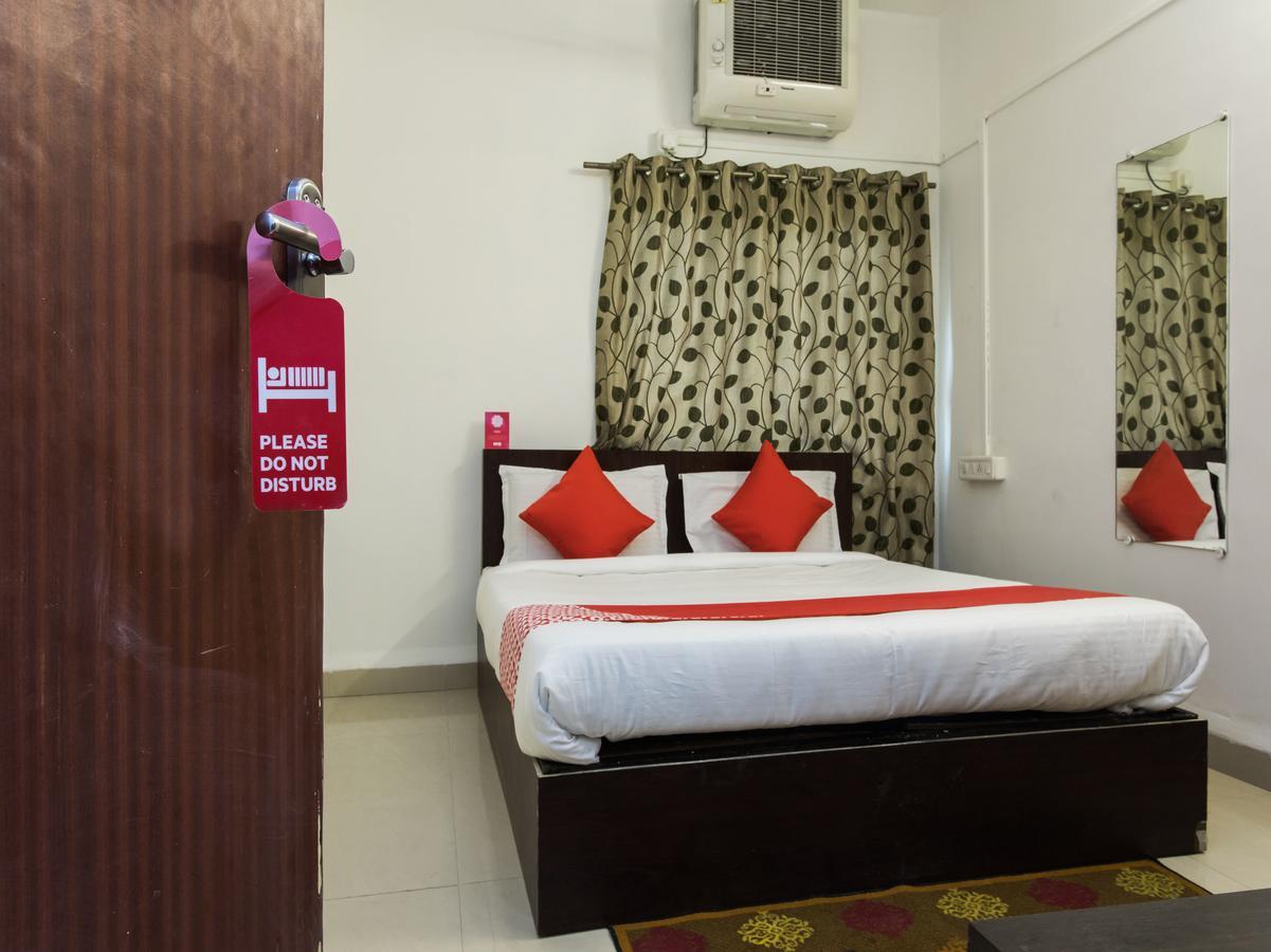 Oyo 14856 Resort Raghav Palace Индор Екстериор снимка